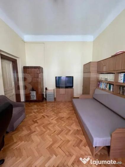 Apartament cu 2 camere semidecomandat, mobilat în Central
