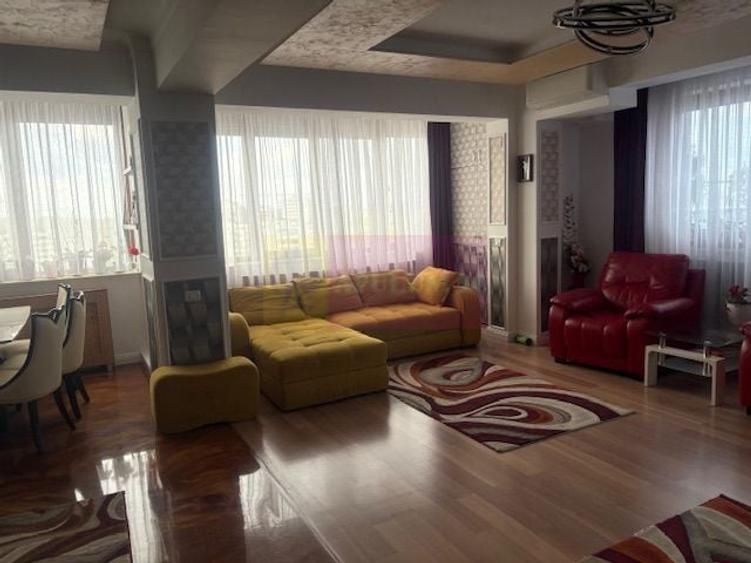 Apartament cu 4 camere decomandat, mobilat în Titan
