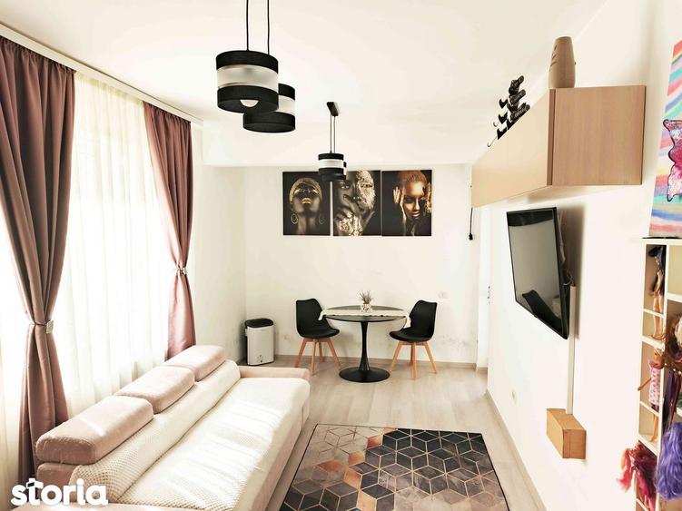 Apartament cu 2 camere, mobilat în Central