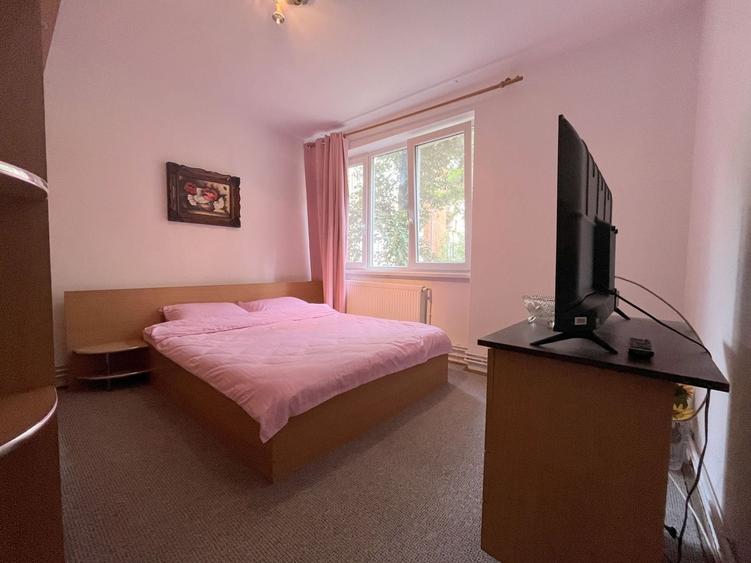 Apartament cu 2 camere semidecomandat, mobilat în Tipografilor