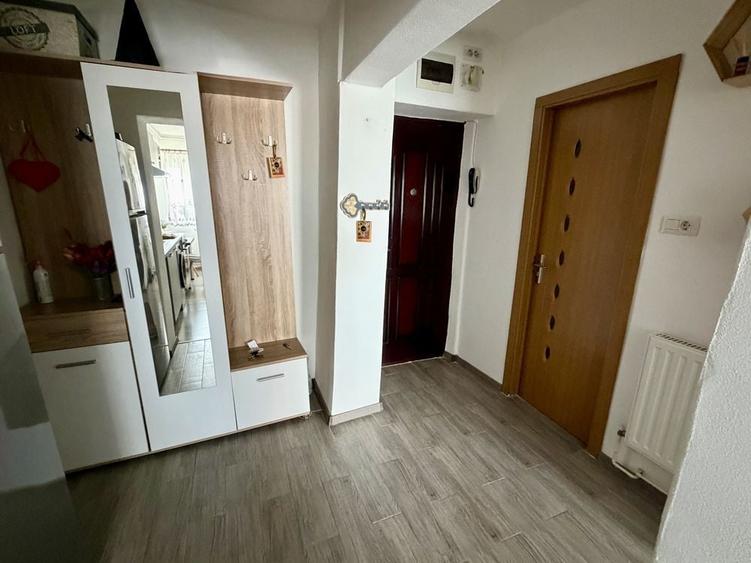 Garsonieră decomandată în Central