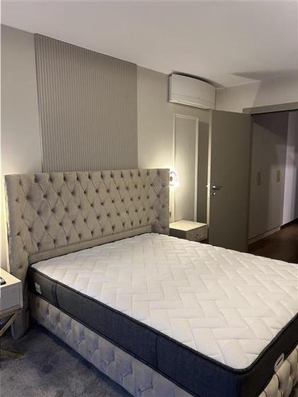 Apartament cu 3 camere semidecomandat, mobilat în Bună Ziua