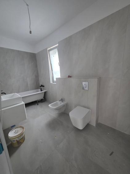 Casă individuală cu 5 camere cu Canalizare în Bragadiru