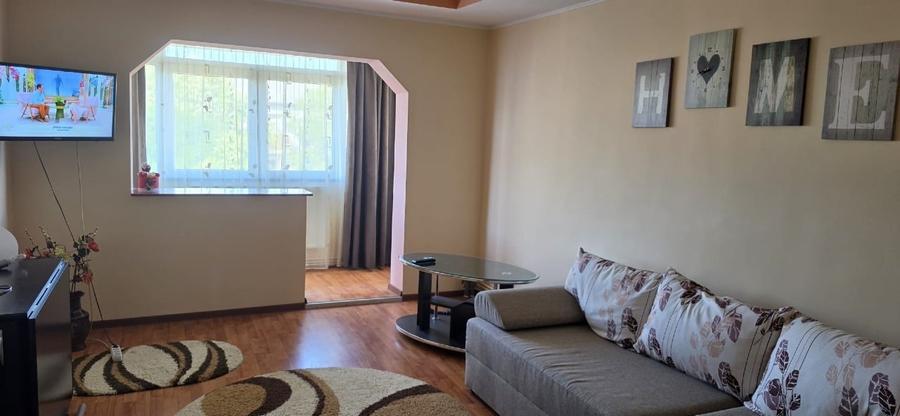 Apartament cu 3 camere decomandat, mobilat în Gară