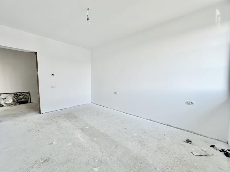 Duplex cu 5 camere cu Canalizare în Moșnița Nouă