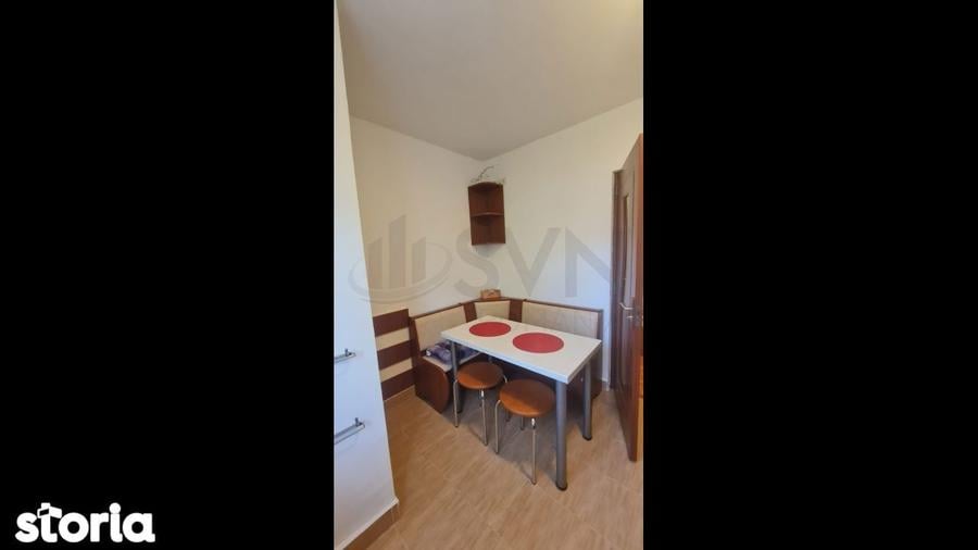 Apartament cu 3 camere, mobilat în Pajura