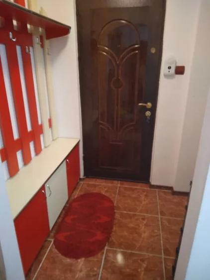 Apartament cu 2 camere semidecomandat, mobilat în Apollo