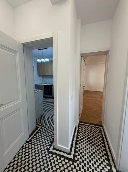 Apartament cu 3 camere decomandat în Lahovari