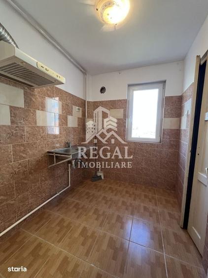 Apartament 3 camere de vanzare Micro 7 - 6