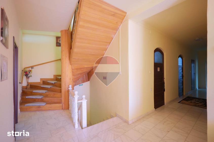Spațiu comercial, de 755 mp, în Sânmartin