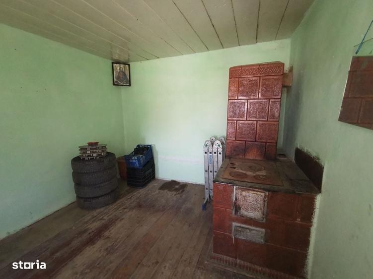 Casă cu 2 camere cu Teren 1170 Mp în Central