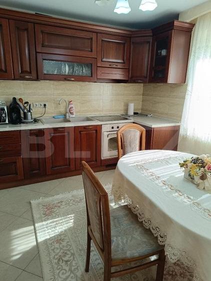 Duplex cu 6 camere cu Canalizare în Sud-Vest