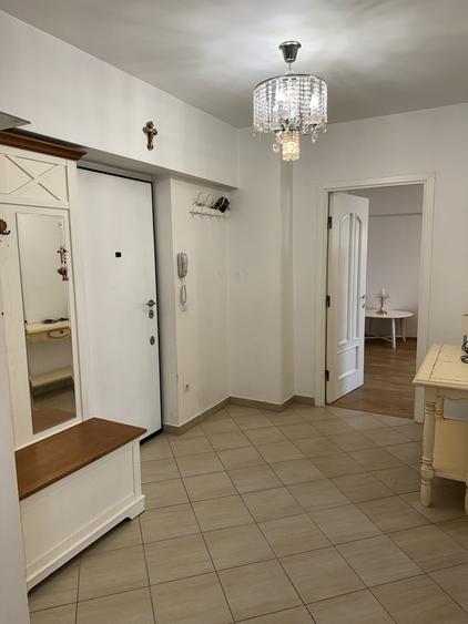Apartament cu 2 camere decomandat, mobilat în Universitate
