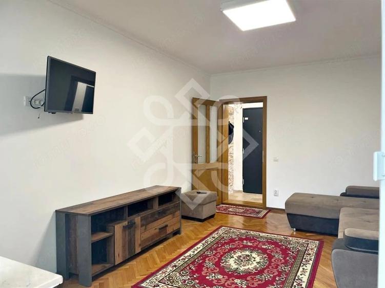Apartament cu 2 camere semidecomandat în Rogerius