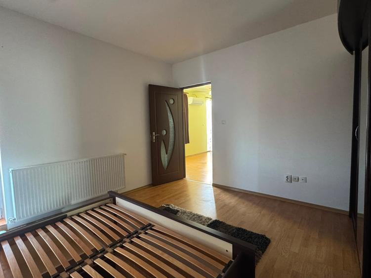 Apartament cu 2 camere semidecomandat în Giroc
