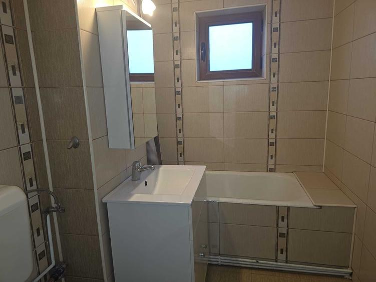 Apartament cu 2 camere decomandat în Popa Șapcă