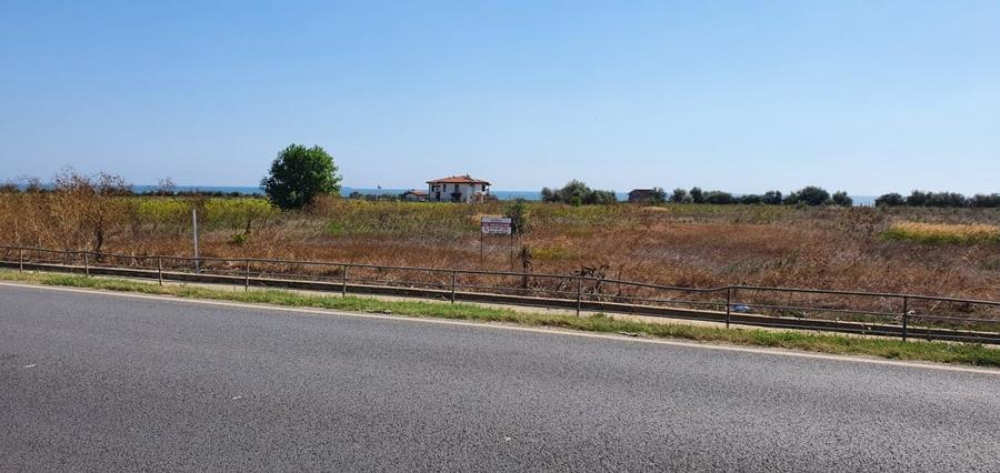 Teren Construcții intravilan de 4000 mp, în Sud