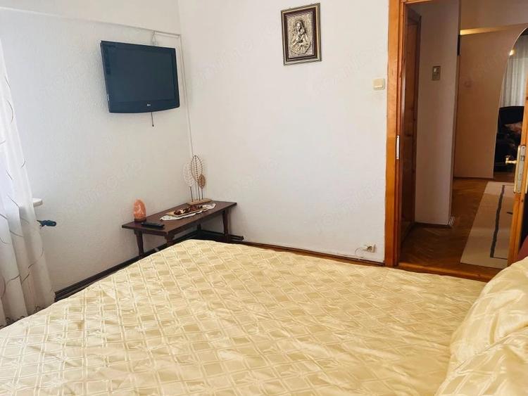 Apartament cu 3 camere decomandat în Ultracentral