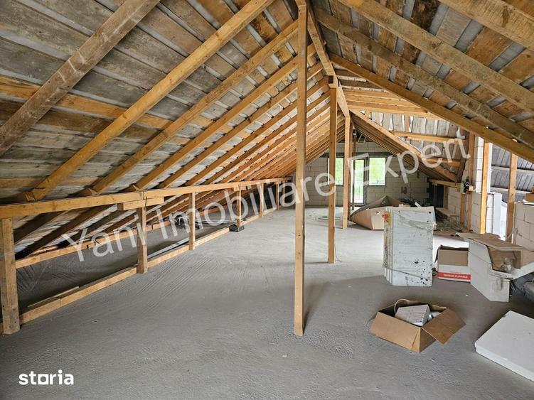 Casă cu 6 camere cu Teren 970 Mp în Mușătești