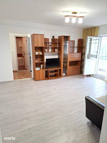 Apartament cu 2 camere semidecomandat în Broșteni