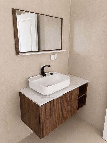 Apartament cu 3 camere decomandat în Moșnița Veche