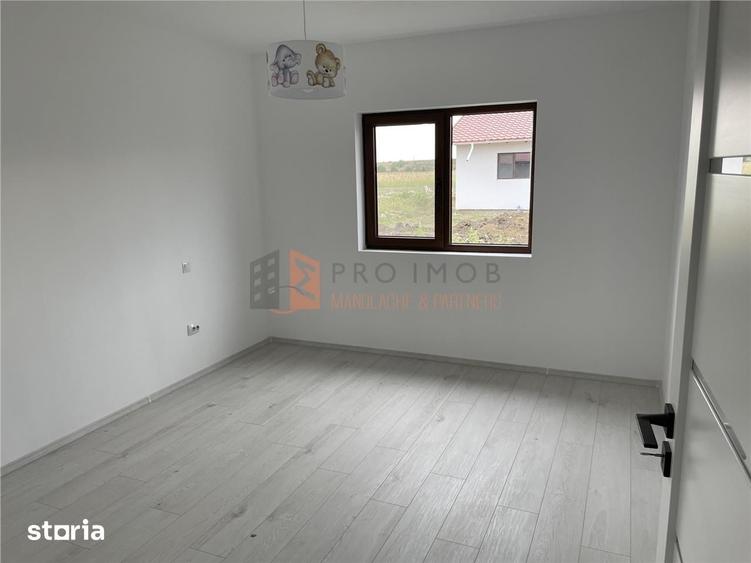 Casă cu 4 camere cu Teren 530 Mp în Vernești