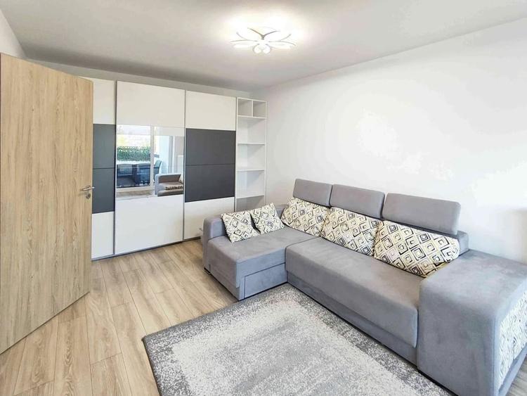 Apartament cu 2 camere decomandat în Tei
