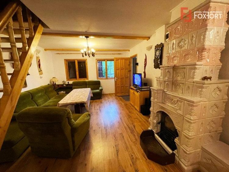 Casă individuală cu 5 camere cu Teren 400 Mp în Râu de Mori