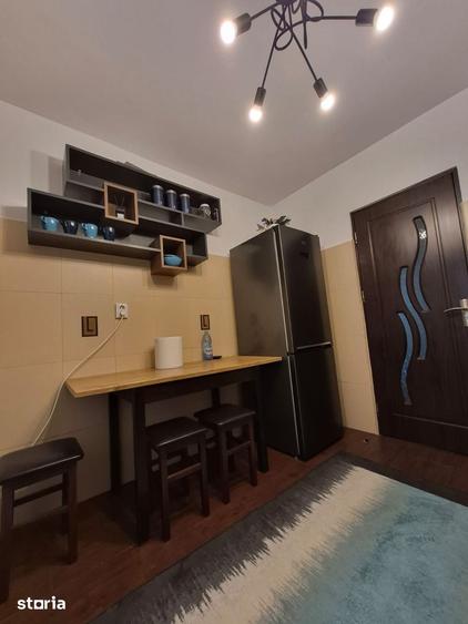INCHIRIEZ Apartament 4 camere - NICOLINA ( vis-a-vis de Pizza Nico) - 3