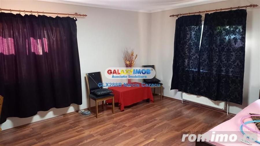 Casă cu 7 camere cu Teren 359 Mp în 1 Mai