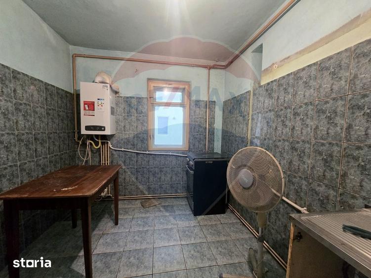 Apartament cu 3 camere decomandat în Tolstoi