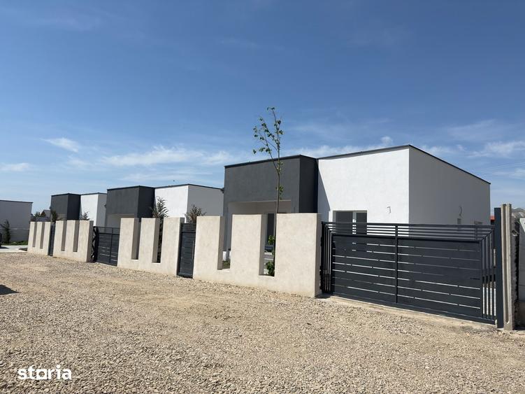 Casă cu 3 camere cu Teren 300 Mp în Vadu Pașii