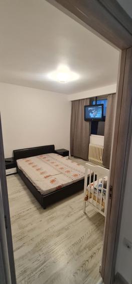 Apartament cu 2 camere semidecomandat în Berceni