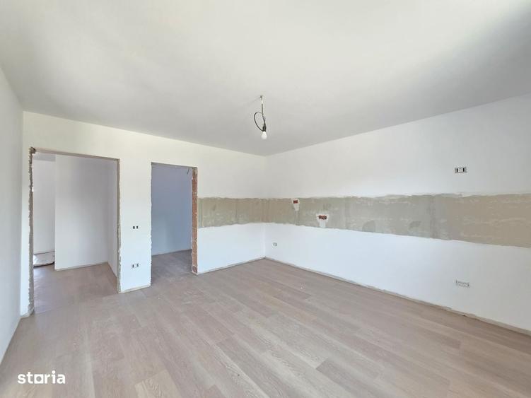 Casă cu 4 camere decomandat în Central