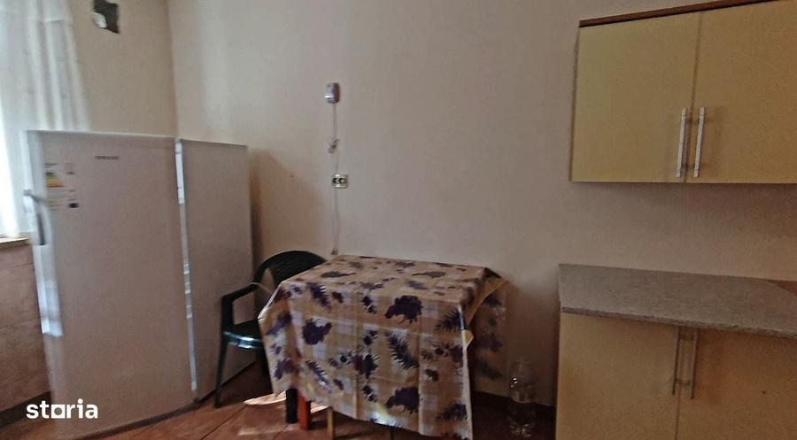Apartament cu 2 camere decomandat în Est