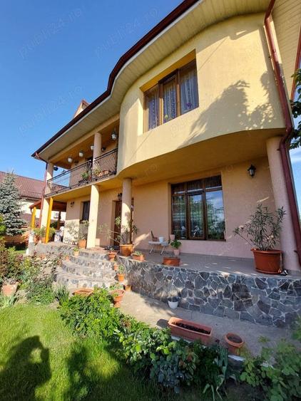Casă cu 5 camere cu Teren 576 Mp în Roman