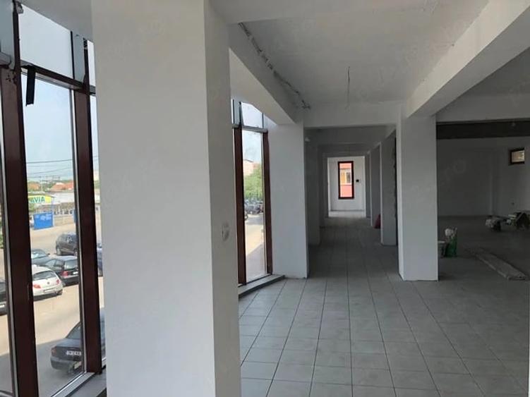 Spațiu comercial, de 600 mp, în Șagului