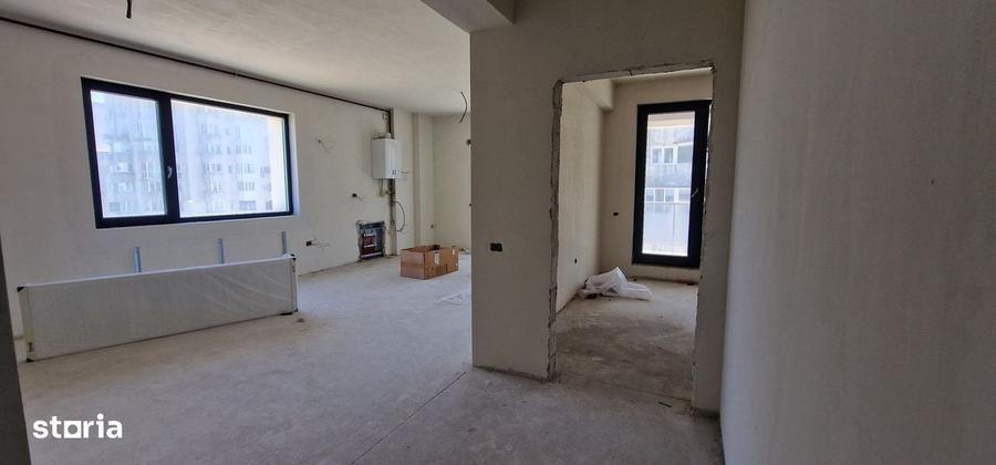 Apartament cu 3 camere decomandat în Faleza Nord