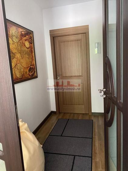 Casă individuală cu 5 camere cu Piscina în Sătic