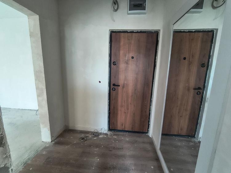 Apartament cu 2 camere semidecomandat în Tomis II