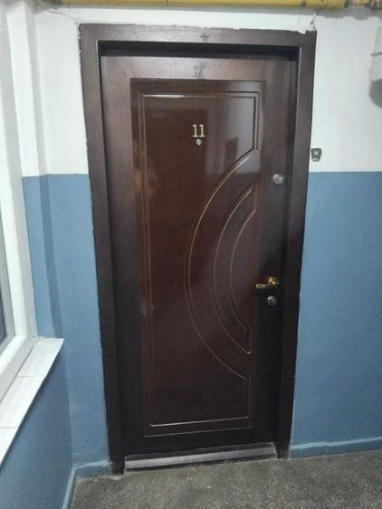 Apartament cu 2 camere semidecomandat în Berceni