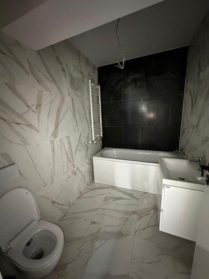 Apartament cu 2 camere semidecomandat în Metalurgiei