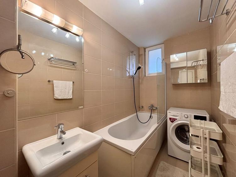 Apartament cu 3 camere decomandat, mobilat în Voluntari