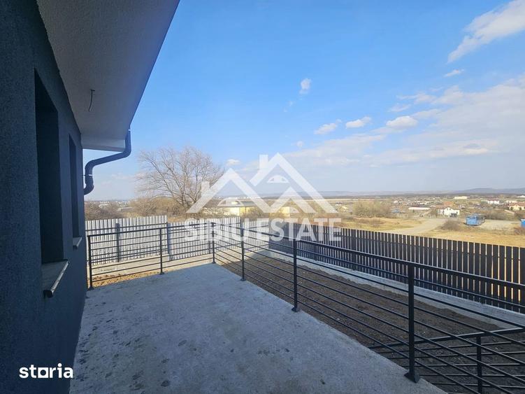 Casă cu 4 camere cu Teren 300 Mp în Central