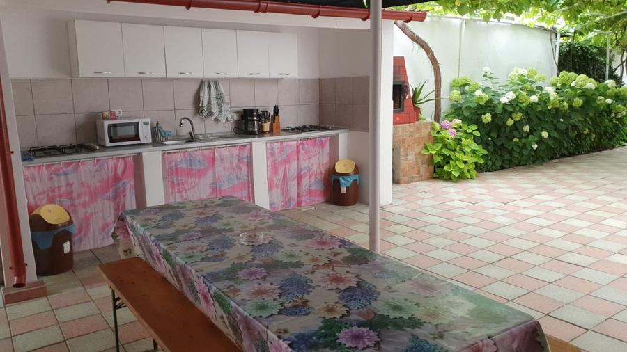Casă individuală cu 20 camere cu Teren 313 Mp în Central