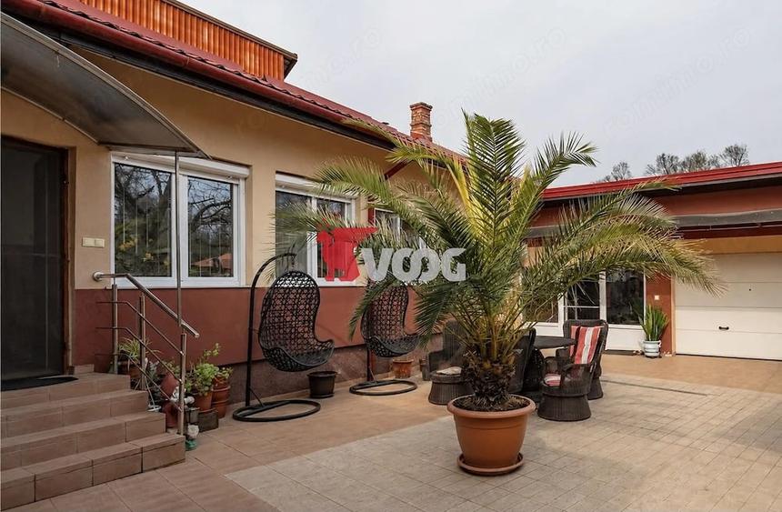 Casă cu 5 camere cu Teren 392 Mp în Central