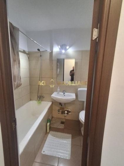 Apartament cu 3 camere semidecomandat, mobilat în Giulești