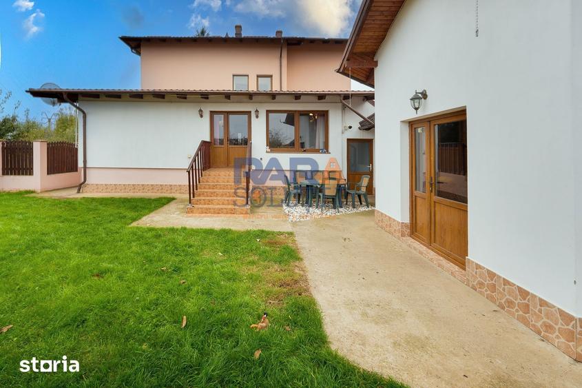 Casă cu 8 camere cu Teren 2075 Mp în Central
