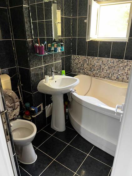 Apartament cu 2 camere decomandat în Smeura