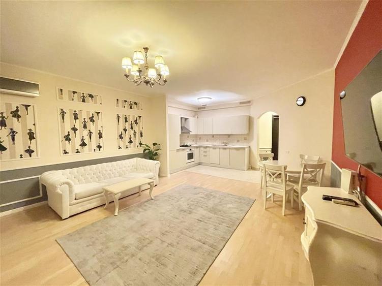 Apartament cu 3 camere decomandat în Herăstrău